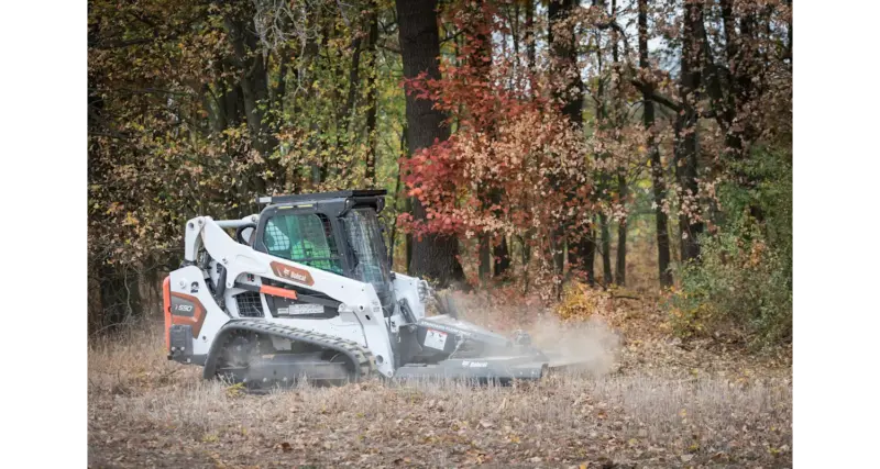 T590 Compact Track Loader - Image 4
