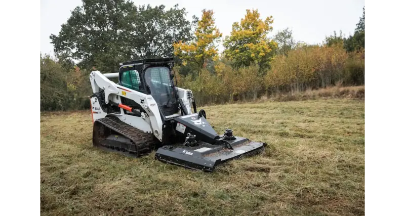 T770 Compact Track Loader - Image 3