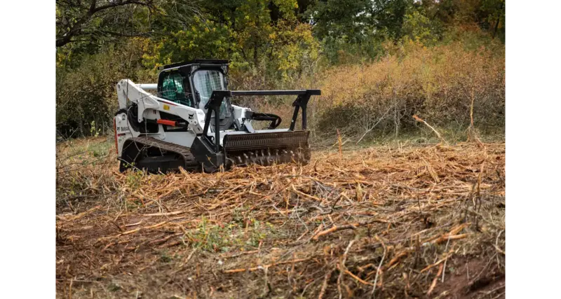 T770 Compact Track Loader - Image 2