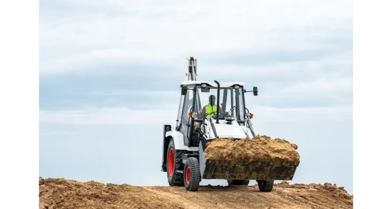 B900 Backhoe Loader - Image 3
